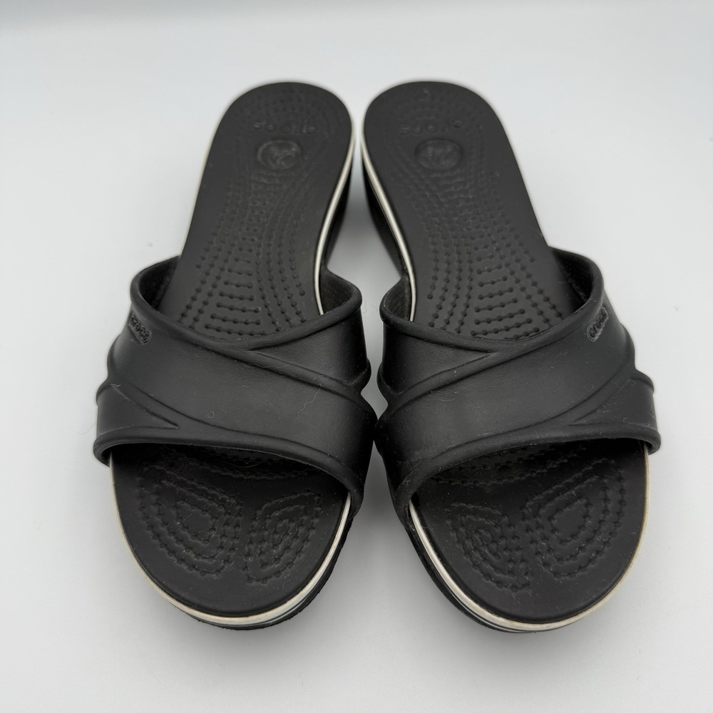 Crocs Kadee Sandals Womens Size 8 Black Wedge Slip On Casual Slides White Stripe